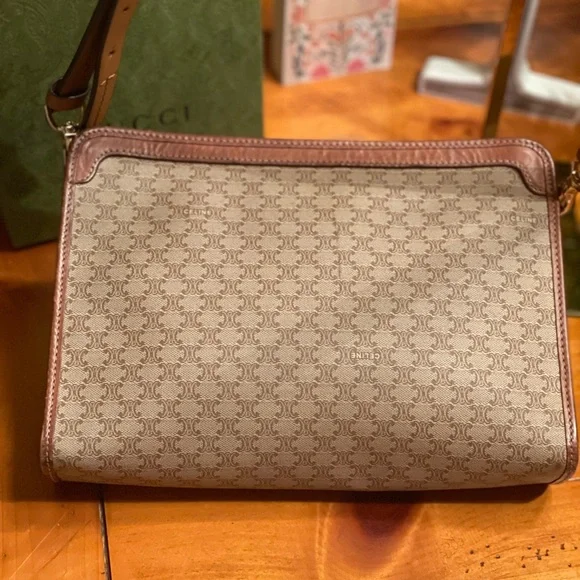 Celine leather shoulder bag and matching wallet EUC. get Both - Picture 12 of 15